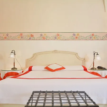 Relais Corte Palmieri & Il Chiostro - Residenza D'epoca 4*
